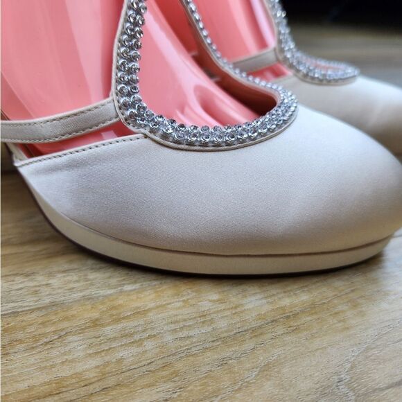 🩵NWOB Champagne Rhinestone Satin Strappy Platform Heels Size 8 - Picture 9 of 14